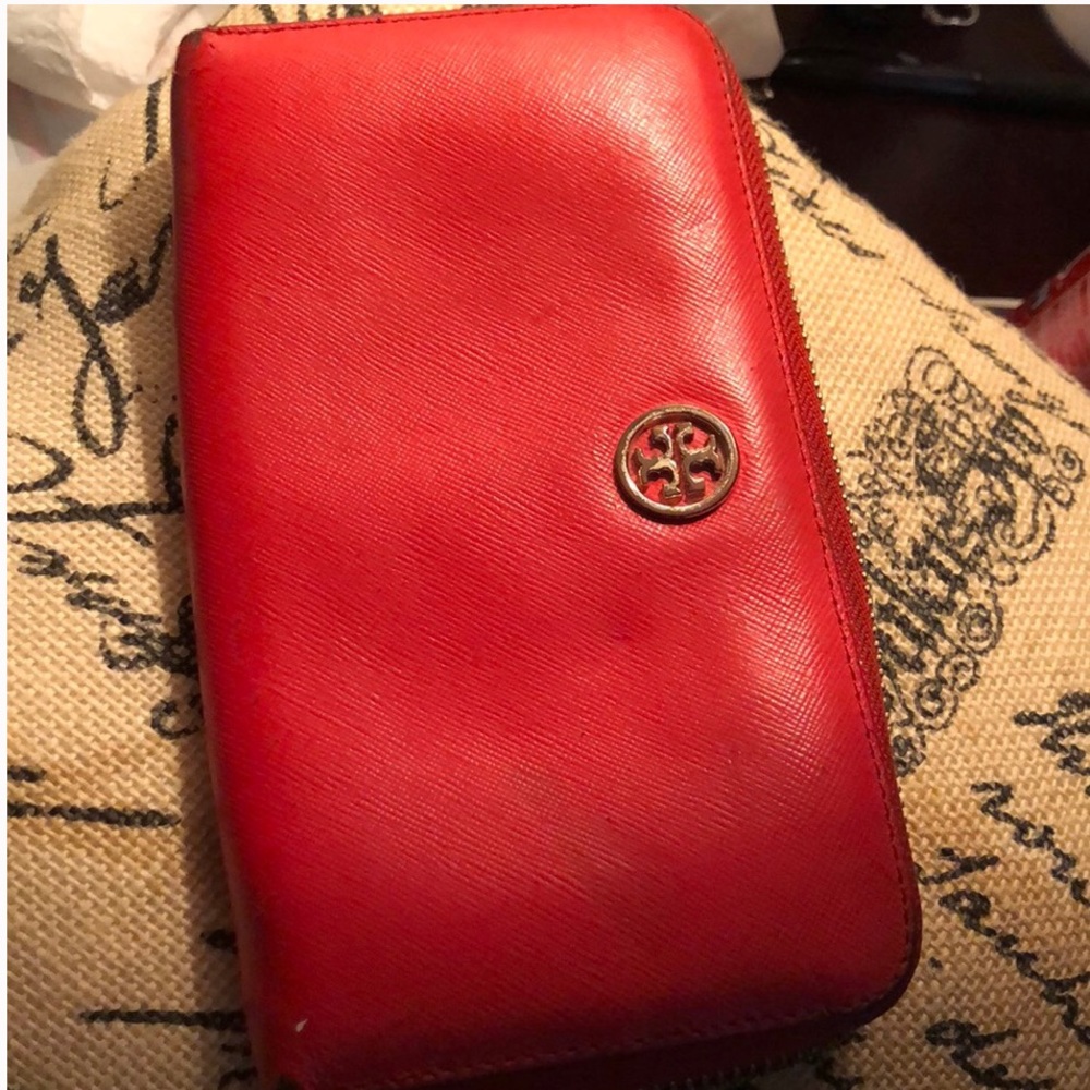 Authentic TB SAFFIANO  zip around wallet